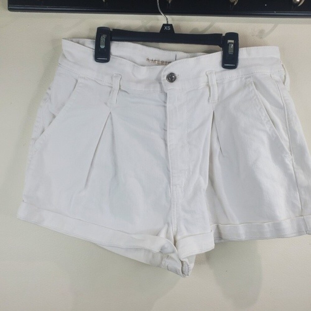 American Eagle white pleated denim highest rise mom shorts size 12